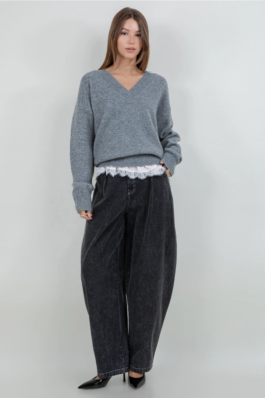 V-NECK LACE RUFFLE SWEATER