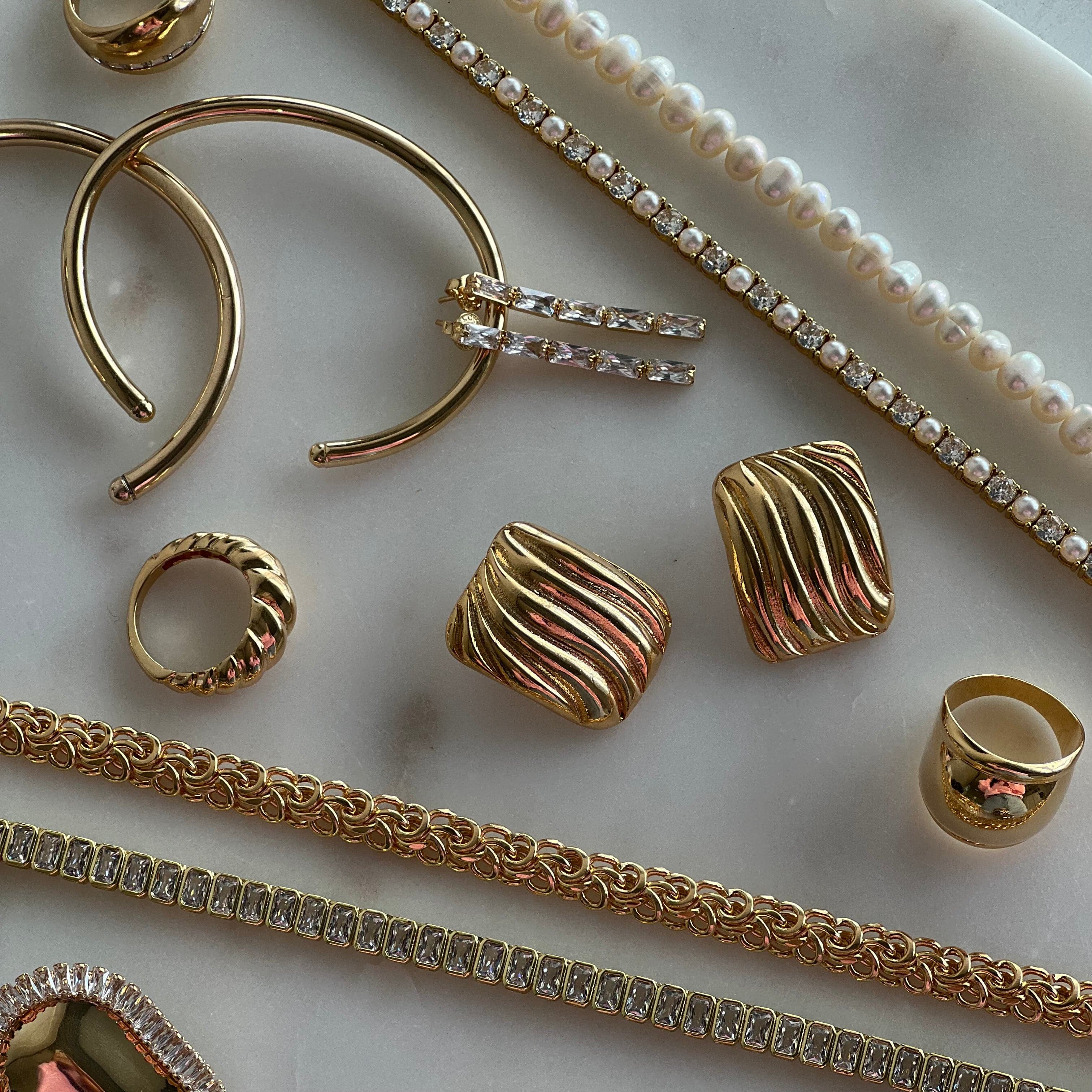 VINTAGE BUTTON STUDS