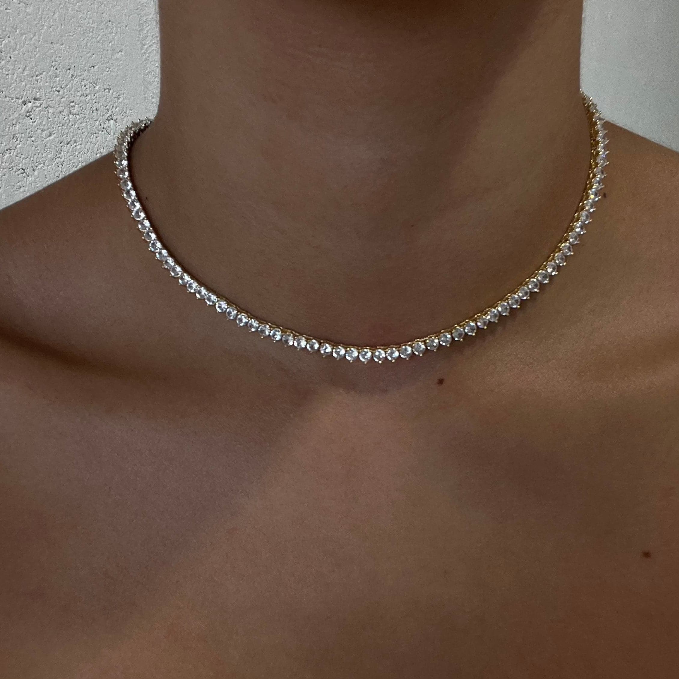 THREE POINT IMITATION DIAMOND NECKLACE