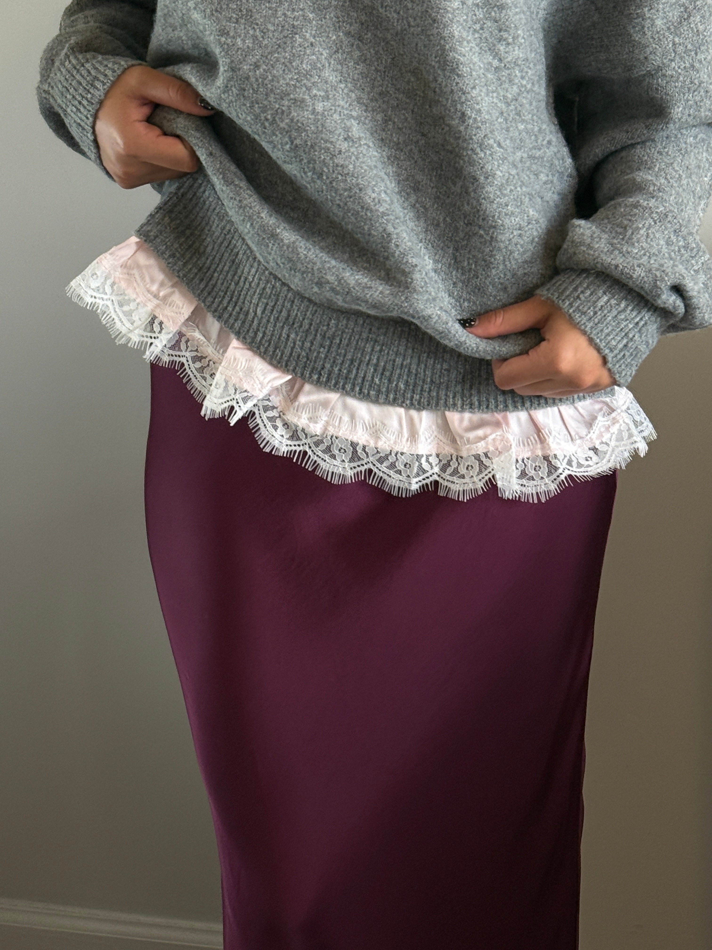 SANGRIA SATIN SKIRT