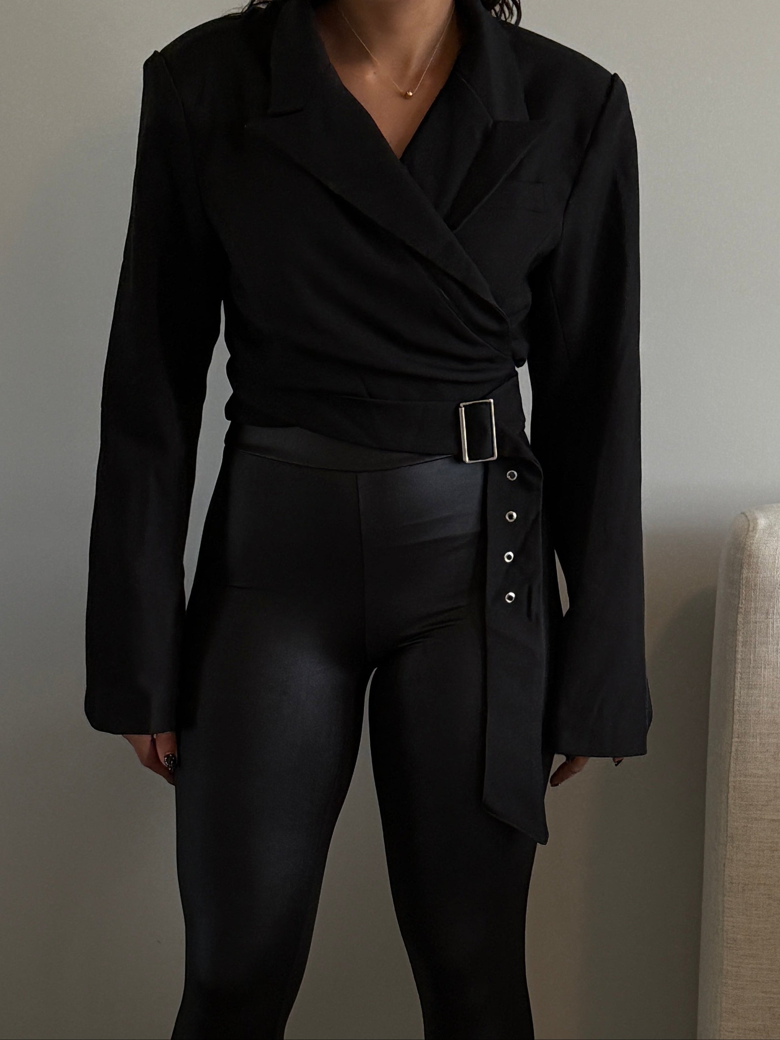 THE KROPPED STRUCTURED BLAZER