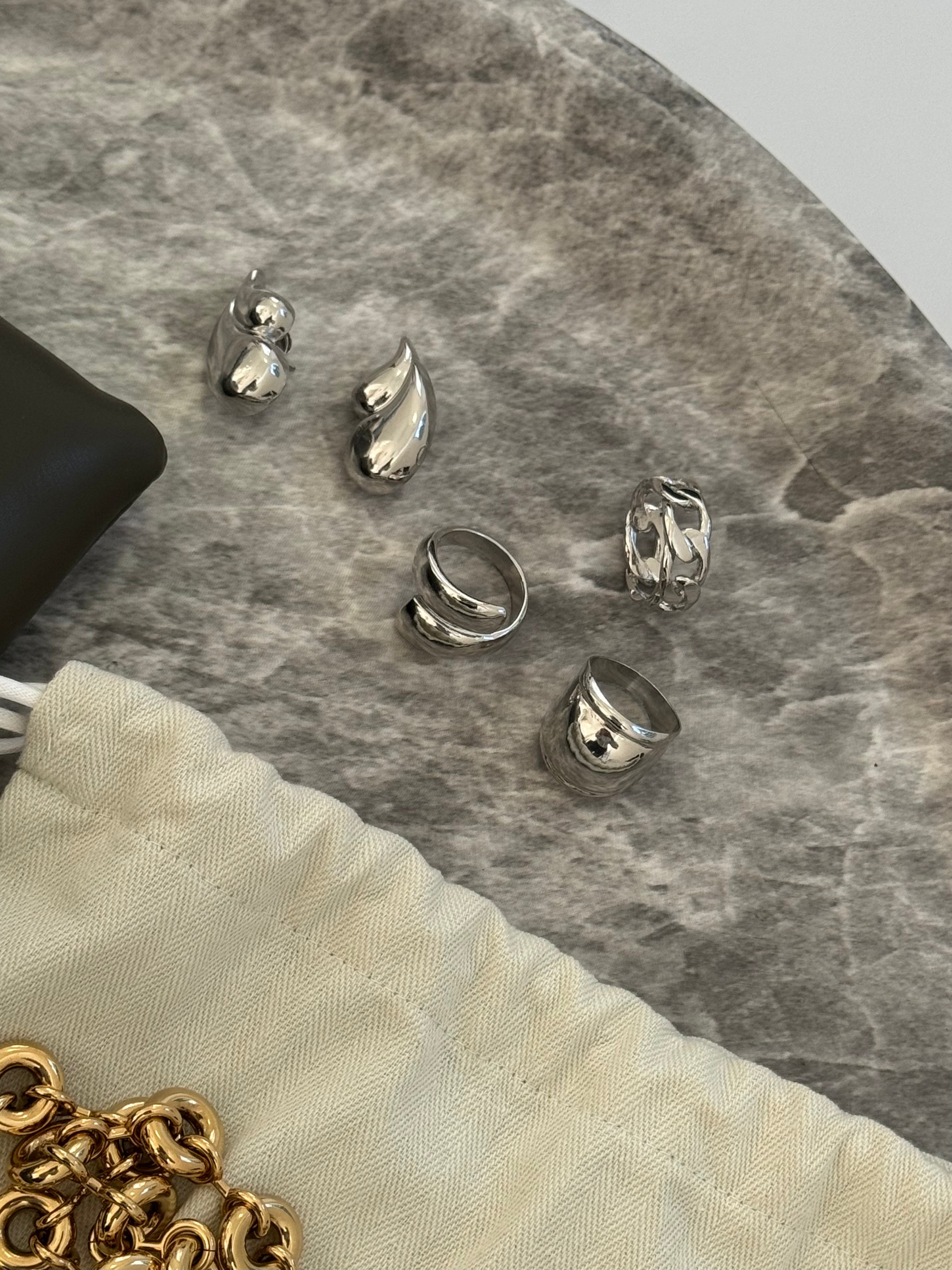 LUNA DOME RING