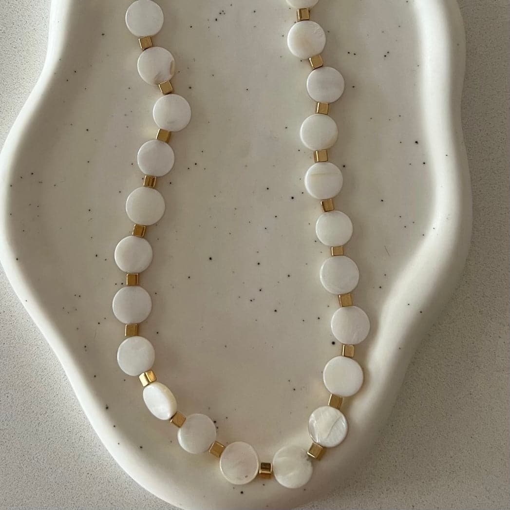 PEARL DISC NECKLACE