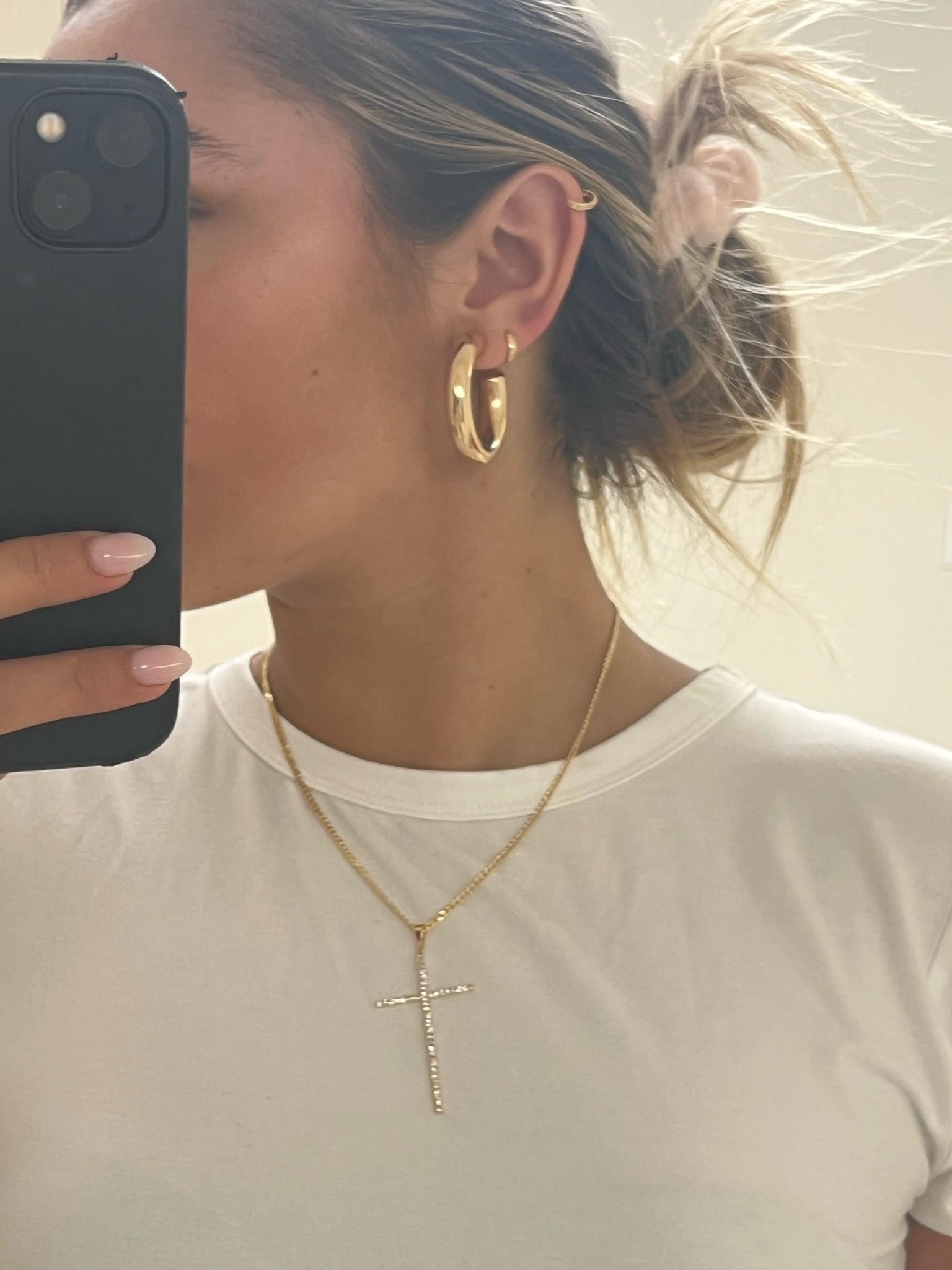 KENDALL CROSS NECKLACE