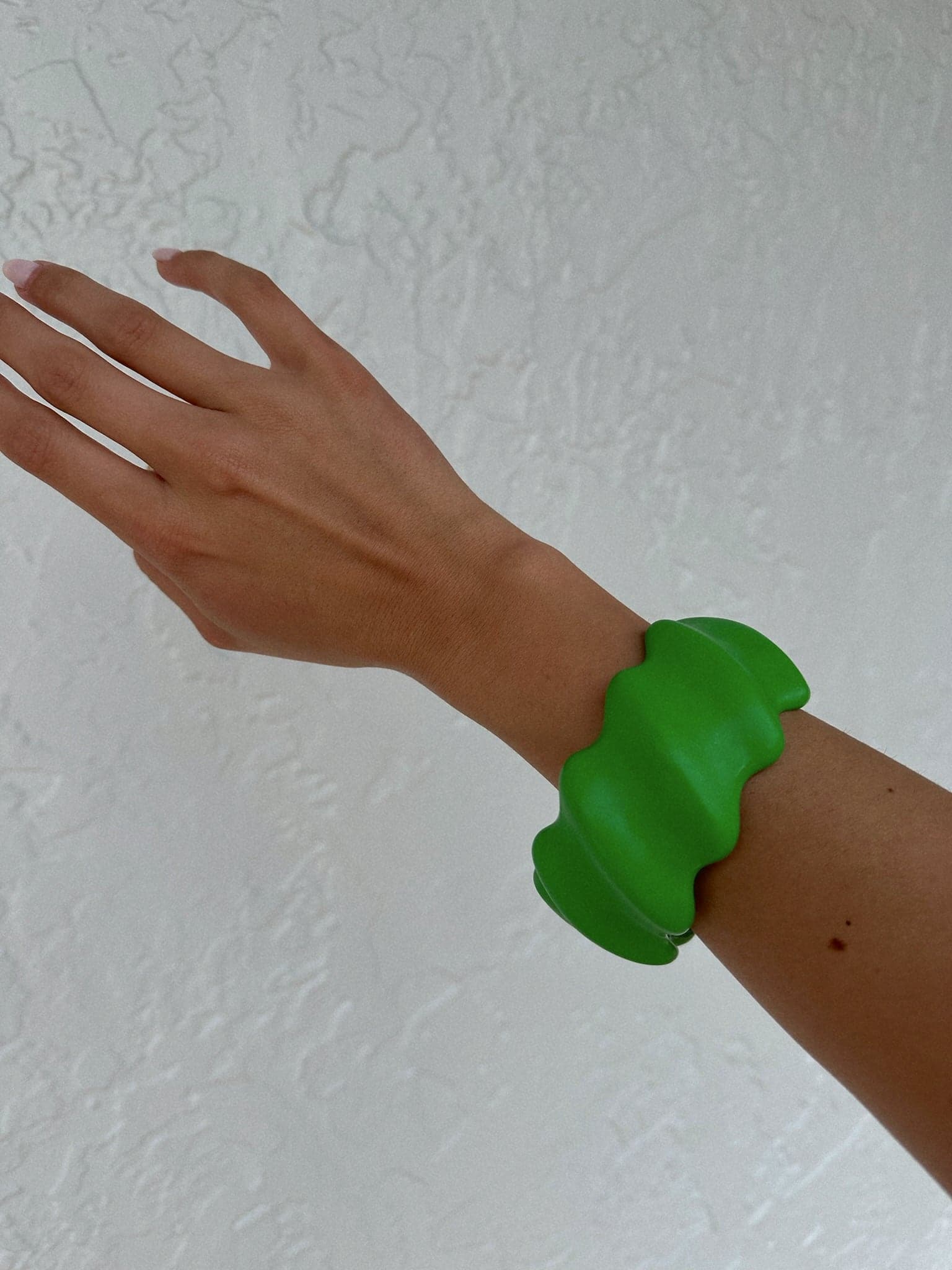 LIME ACRYLIC BANGLE