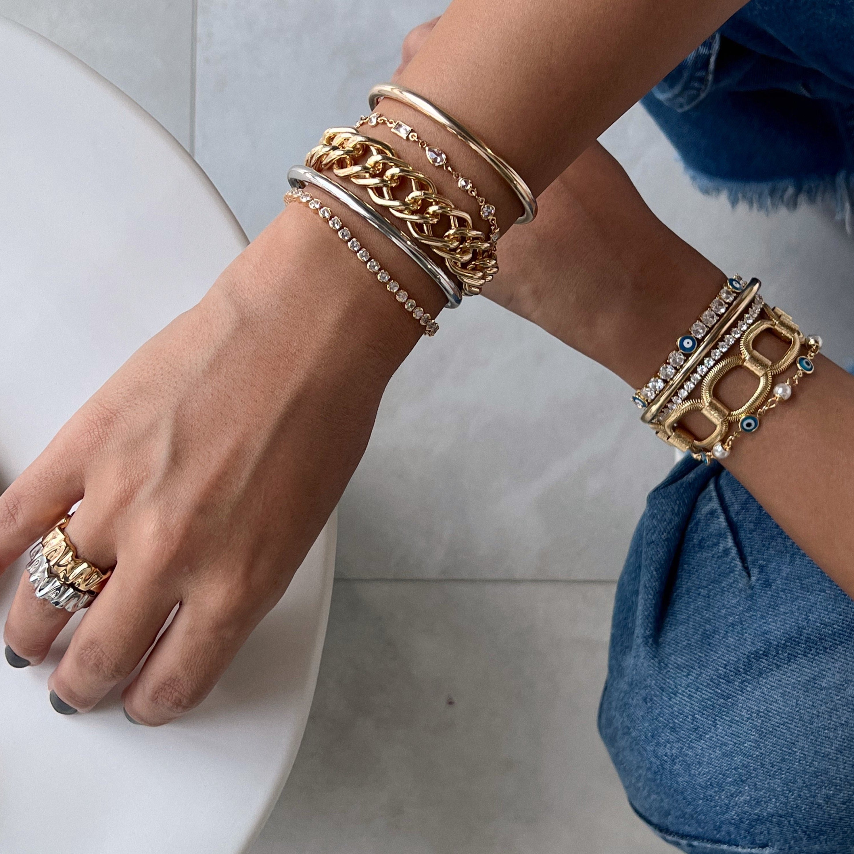 OPEN LOOP HERRINGBONE BRACELET