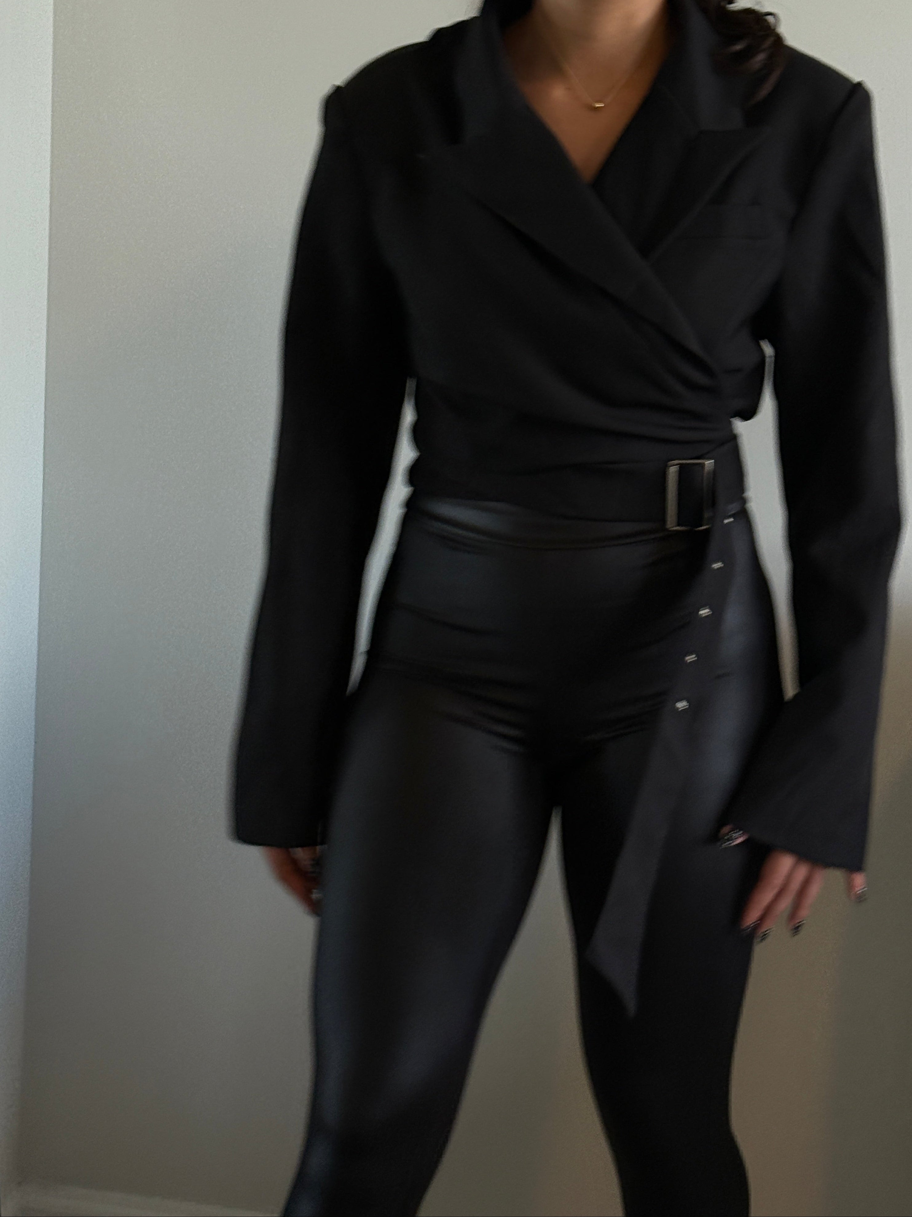 THE KROPPED STRUCTURED BLAZER