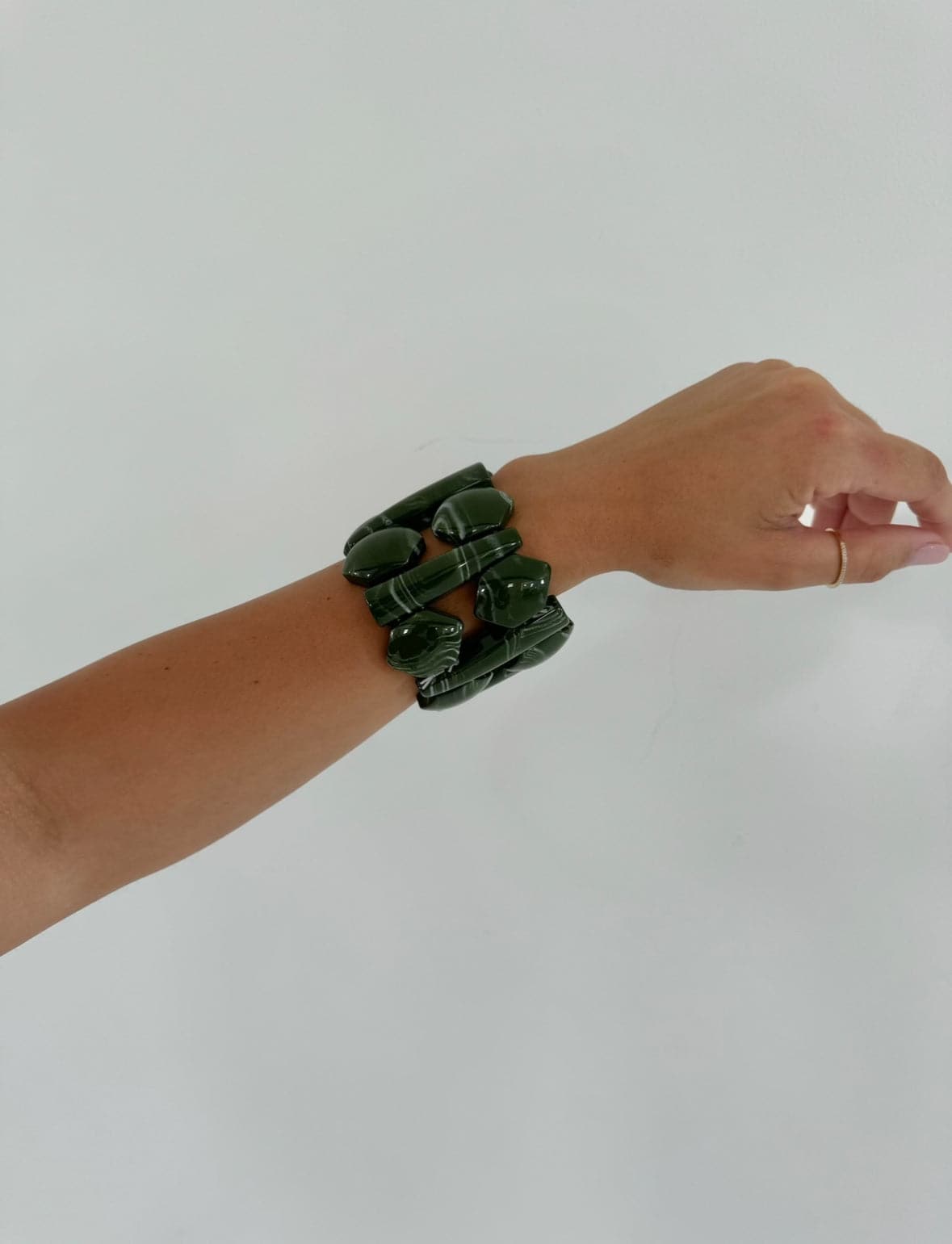 OLIVE STRETCH BRACELET