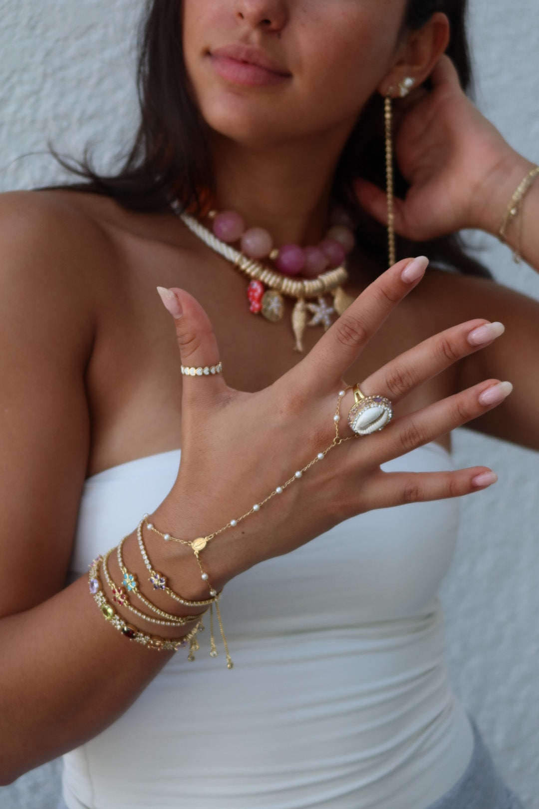 PEARL CHARM HAND CHAIN